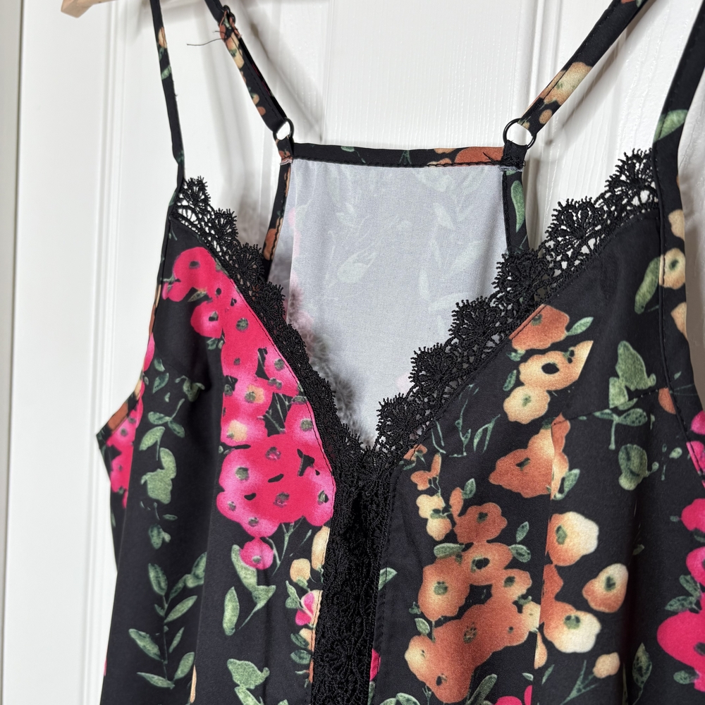 Floral Lace Trim Cami Top - Picture 3 of 4